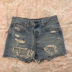 high waisted levi’s denim shorts
